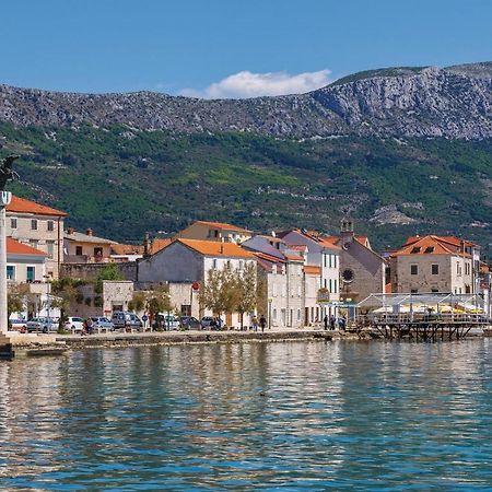 Lovely Apartment In Kastel Stari With Kitchen Kastela Bagian luar foto